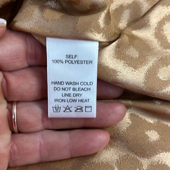 ee:some Gold Womens Muted Leopard Dolman Top Blouse like new!! - Picture 9 of 9